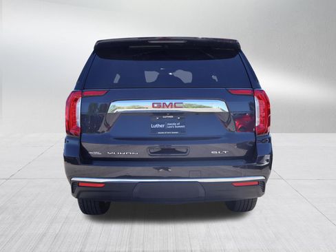 Used 2024 GMC Yukon SLT AWD/4WD image 6