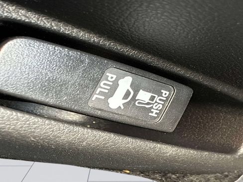Used 2017 Honda Accord Sport Special Edition image 28