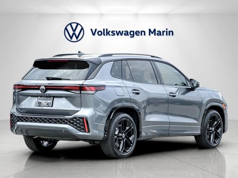 New 2026 Volkswagen Tiguan SE R-Line image 5