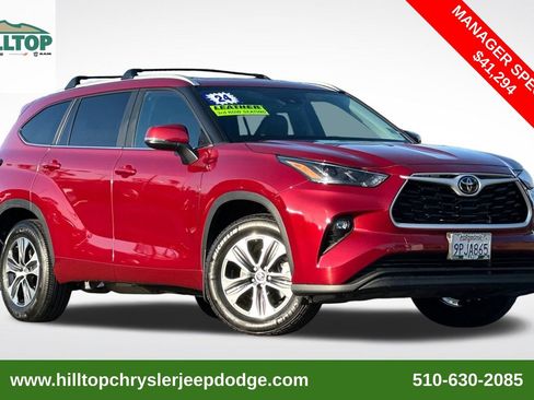 Used 2024 Toyota Highlander XLE image 1