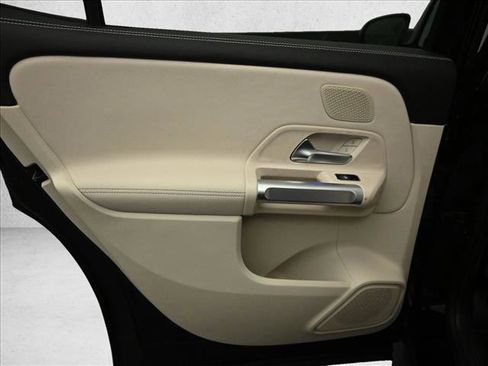 Certified 2025 Mercedes-Benz GLB 250 4MATIC image 23