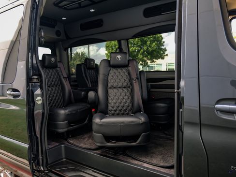 Used 2023 Mercedes-Benz Sprinter 2500 image 62