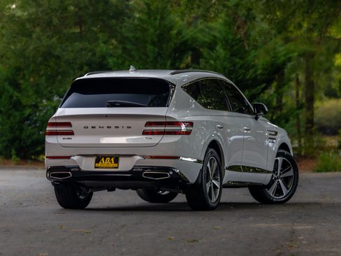 Used 2023 Genesis GV80 2.5T w/ Prestige 20" Package AWD/4WD image 4