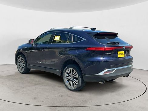 Used 2021 Toyota Venza XLE AWD/4WD image 3