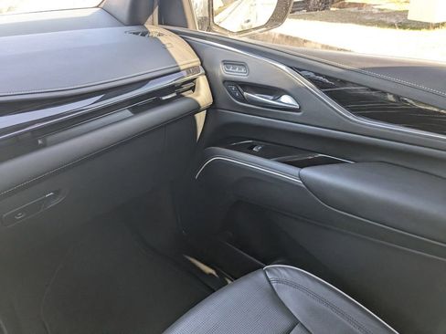 Used 2024 Cadillac Escalade ESV Sport w/ Touring Package image 20