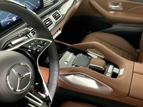New 2026 Mercedes-Benz GLS 450 4MATIC image 8