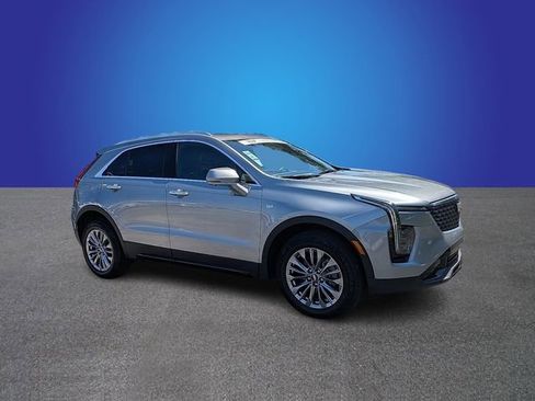 Certified 2025 Cadillac XT4 Premium Luxury FWD image 7