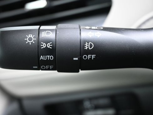 Certified 2025 Subaru Forester Premium w/ Convenience Package #2 image 28