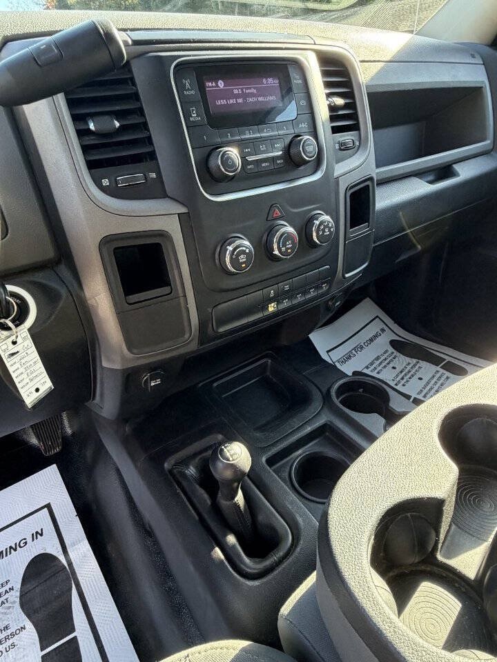 Used 2018 RAM 3500 Tradesman w/ Chrome Appearance Group AWD/4WD image 22