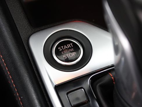 Used 2025 Nissan Sentra SR w/ SR Premium Package FWD image 17