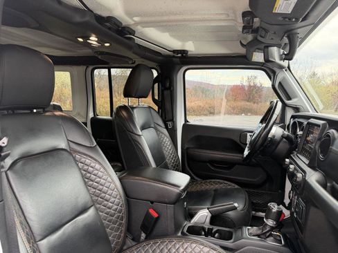 Used 2021 Jeep Wrangler Unlimited Sahara image 25