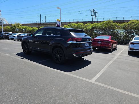Used 2022 Volkswagen Atlas Cross Sport SE image 7
