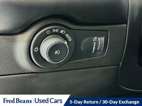 Used 2022 Dodge Durango GT image 12