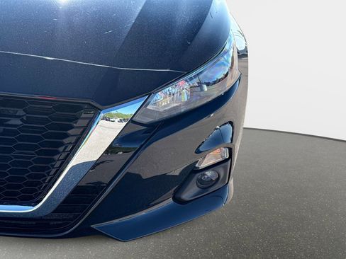 Used 2022 Nissan Altima 2.5 S FWD image 11