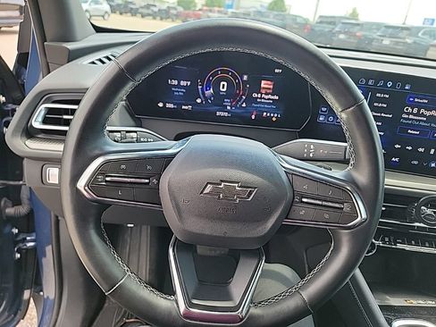 Used 2024 Chevrolet Traverse LT w/ Midnight/Sport Edition AWD/4WD image 31