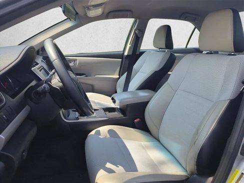 Used 2016 Toyota Camry SE FWD image 21