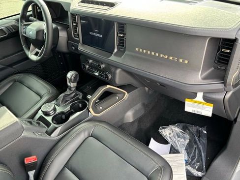 New 2025 Ford Bronco Badlands image 25