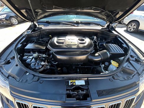 Used 2016 Jeep Grand Cherokee Limited image 16