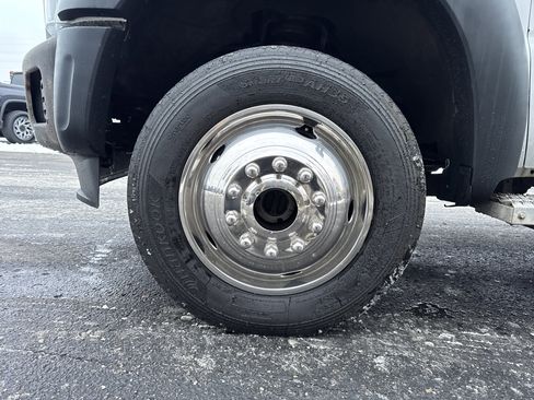 Used 2014 Ford F450 XL w/ Snow Plow Prep Package image 9