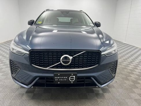 Used 2024 Volvo XC60 B5 Core w/ Protection Package Premier AWD/4WD image 3