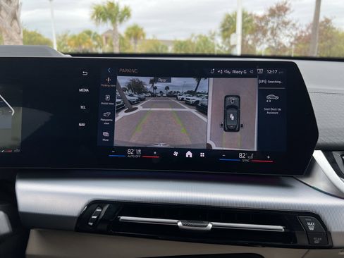 Certified 2025 BMW X2 xDrive28i w/ Premium Package image 24