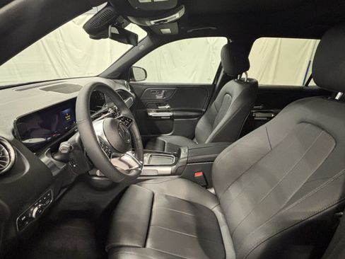 New 2026 Mercedes-Benz GLB 250 4MATIC image 14