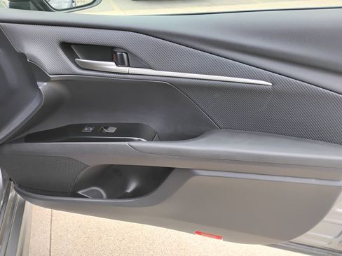 Used 2025 Toyota Camry SE FWD image 19