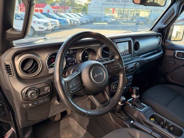 Used 2023 Jeep Wrangler Unlimited w/ Cold Weather Group AWD/4WD image 6