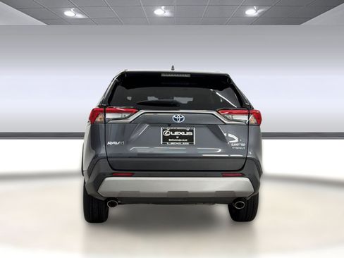 Used 2022 Toyota RAV4 Limited AWD/4WD image 10