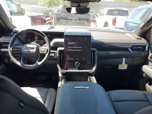 New 2026 GMC Yukon AT4 AWD/4WD image 12