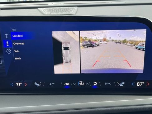 New 2025 Chevrolet Traverse LT w/ Enhanced Driving Package image 21