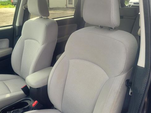 Used 2017 Subaru Forester 2.5i Premium AWD/4WD image 12