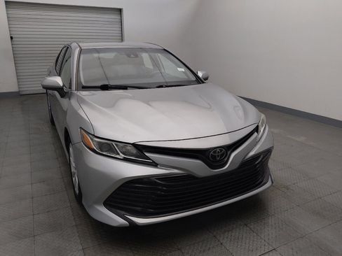 Used 2019 Toyota Camry LE image 14