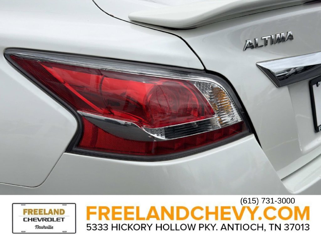 Used 2014 Nissan Altima 2.5 SL w/ Technology Package FWD image 11