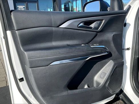 Used 2024 Chevrolet Traverse LS image 20