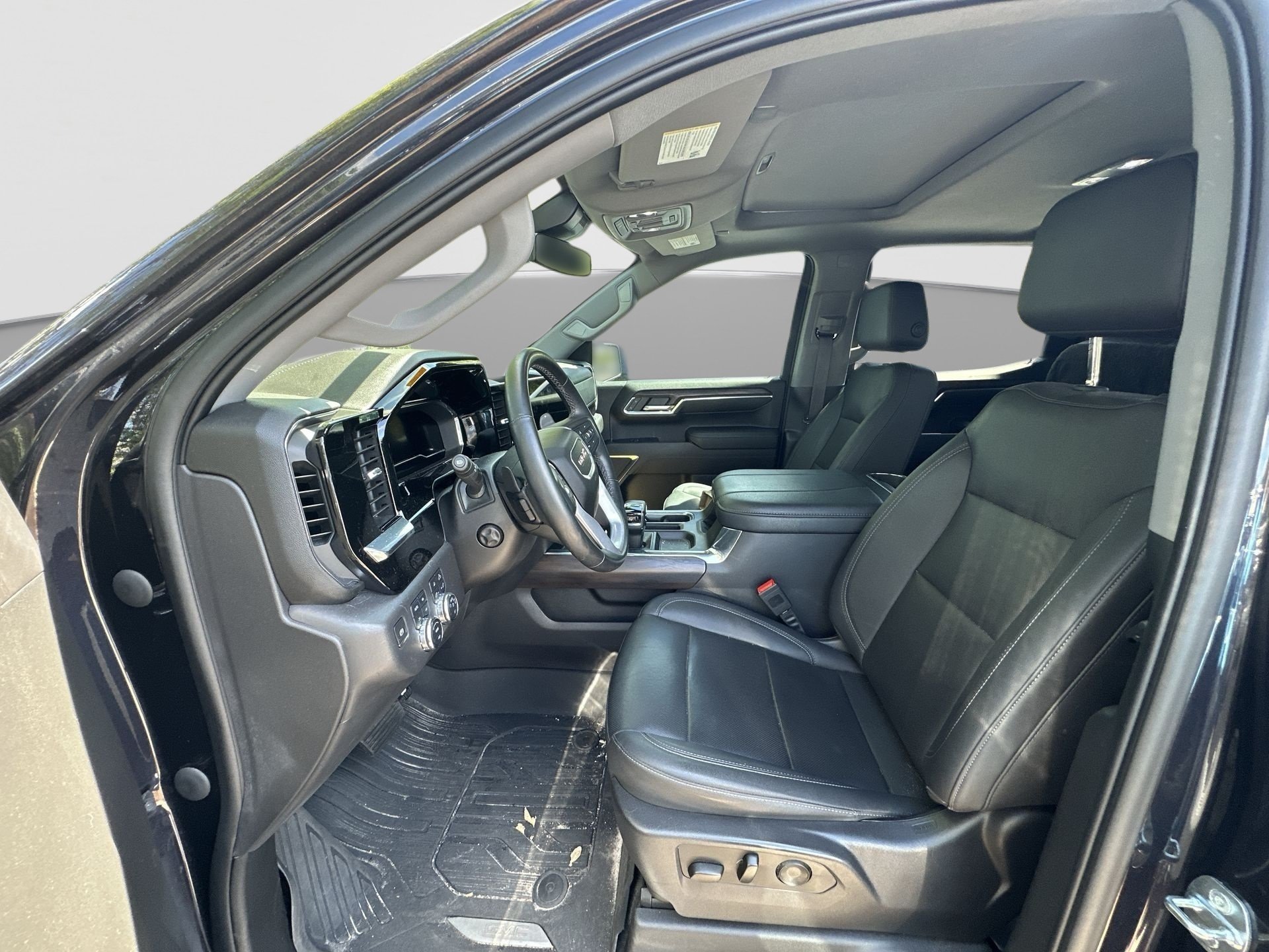 Certified 2023 GMC Sierra 1500 SLT AWD/4WD image 2