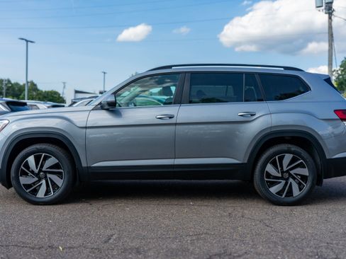 New 2026 Volkswagen Atlas SE image 3