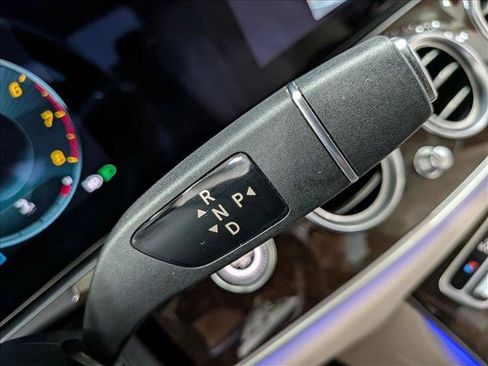 Used 2022 Mercedes-Benz E 350 Sedan image 15