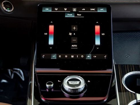 Used 2025 Cadillac Escalade Premium Luxury w/ Touring Package AWD/4WD image 28