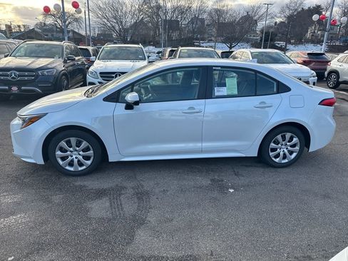 New 2026 Toyota Corolla LE image 4