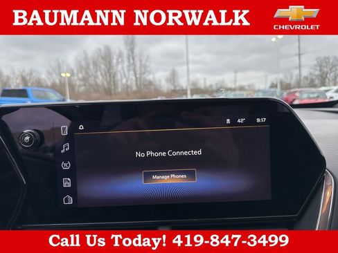 Used 2025 Chevrolet Trax LT w/ LT Convenience Package FWD image 26