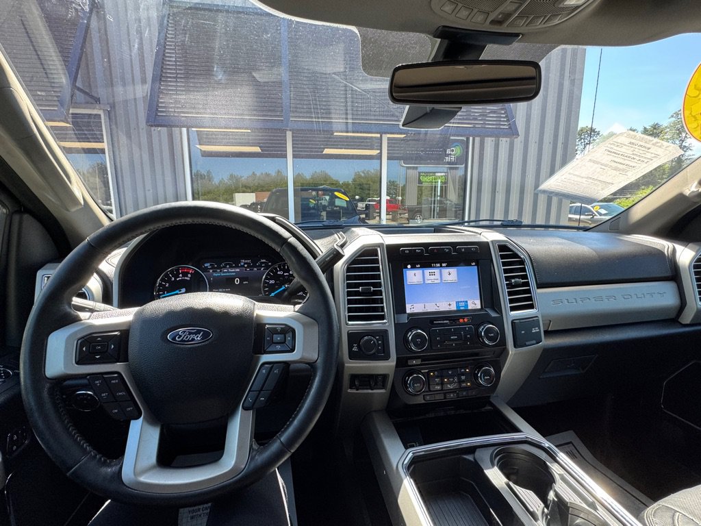 Used 2017 Ford F250 Lariat w/ Lariat Ultimate Package AWD/4WD image 11
