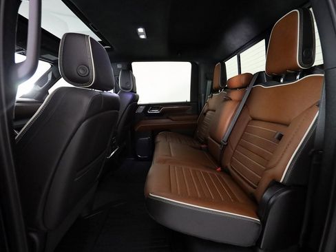 Used 2024 GMC Sierra 2500 Denali Ultimate image 25