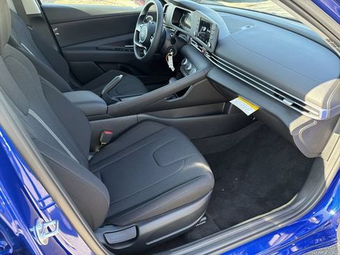 New 2026 Hyundai Elantra SE FWD image 15