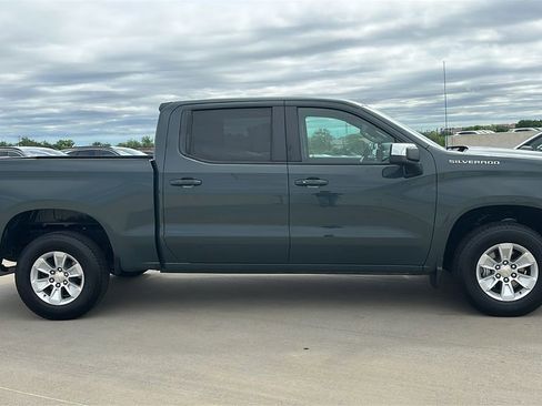 Used 2025 Chevrolet Silverado 1500 LT RWD image 13