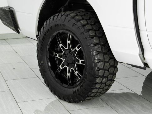 Used 2011 RAM 1500 Classic SLT w/ Remote Start & Security Group image 51