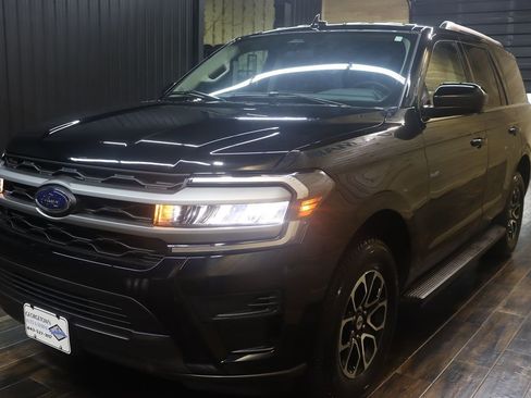 Used 2023 Ford Expedition XL image 6