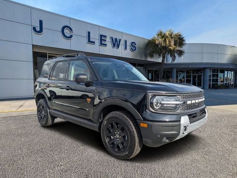 Used 2025 Ford Bronco Sport Badlands image 1