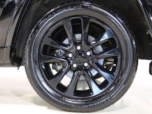 Used 2019 Jeep Grand Cherokee Altitude AWD/4WD image 74