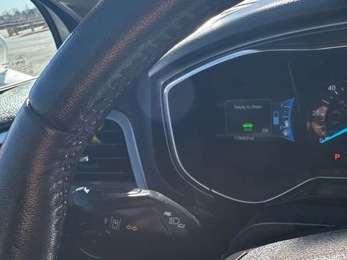 Used 2018 Ford Fusion Energi SE image 28